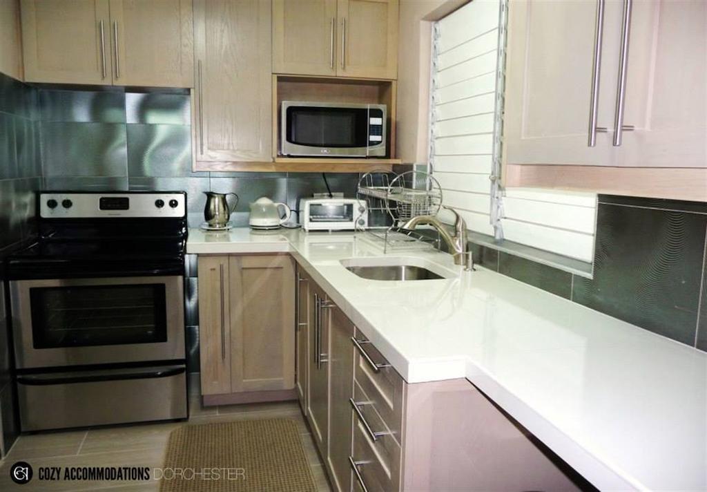 Cozy Accommodations - Dorchester City Line Kingston Oda fotoğraf