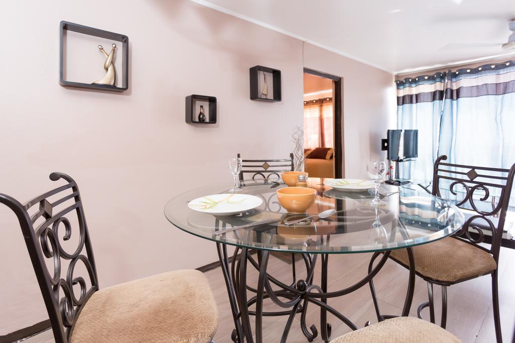 Cozy Accommodations - Dorchester City Line Kingston Dış mekan fotoğraf